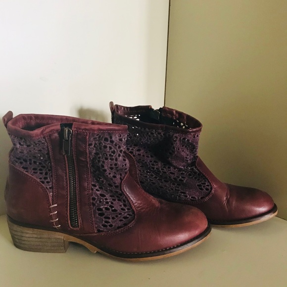 Maroon Booties - made in Spain - beautiful leather - Picture 4 of 8